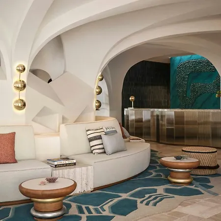 W Sardinia - Poltu Quatu 호텔