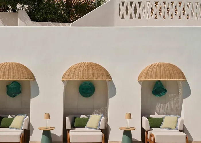 W Sardinia - Poltu Quatu Hotel